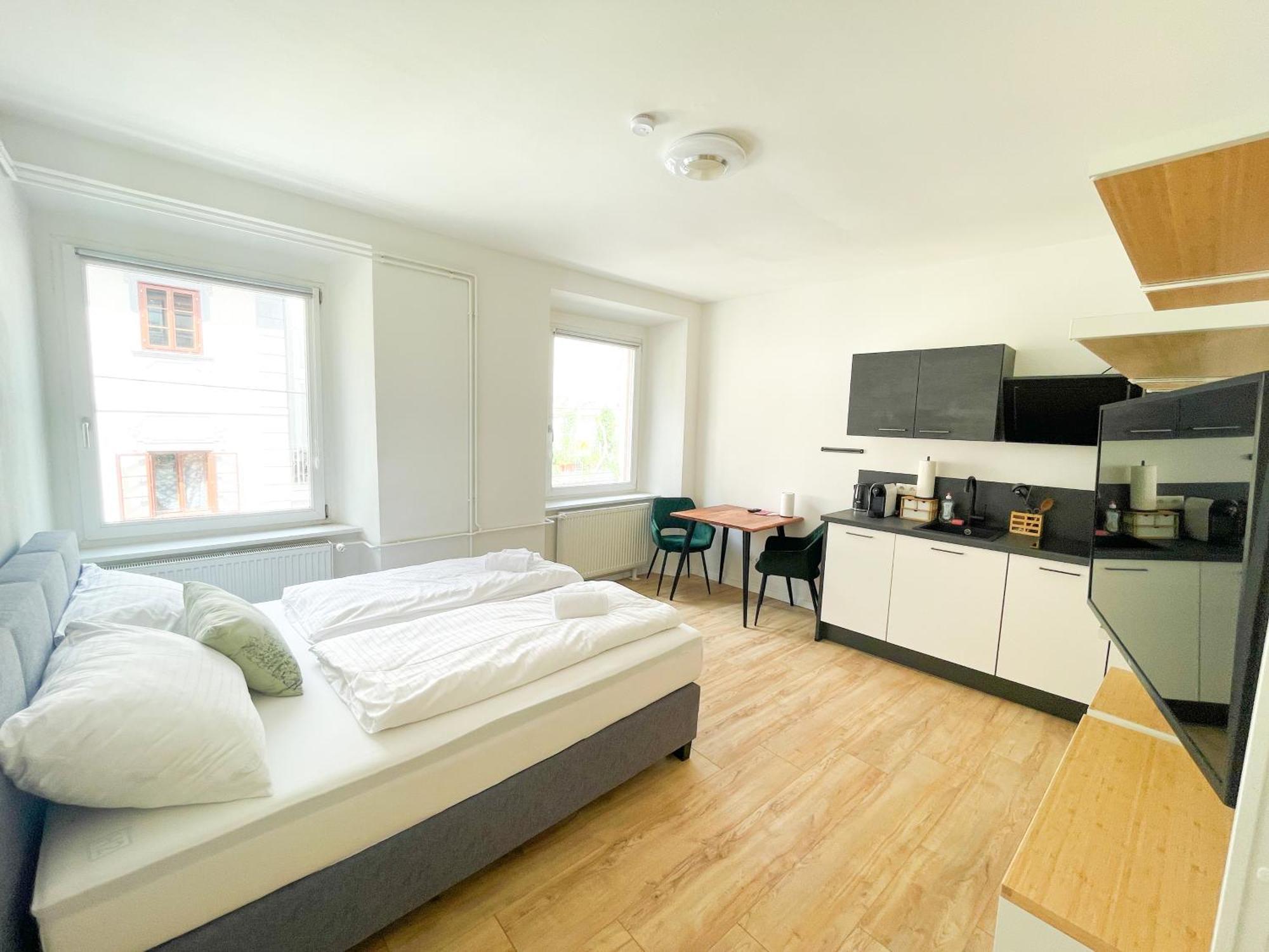 Contactless Self-Check-In - Stayhere Central City Studio 4 グラーツ エクステリア 写真
